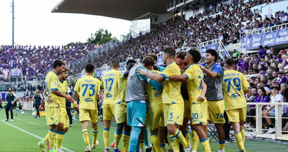 Fiorentina, festa centenario da incubo: il Frosinone cala il tris al franchi