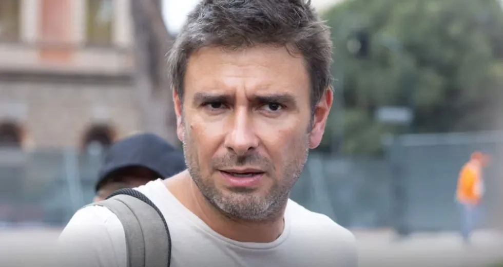 Di Battista sui social “Ce la metterò tutta per tornare presto”