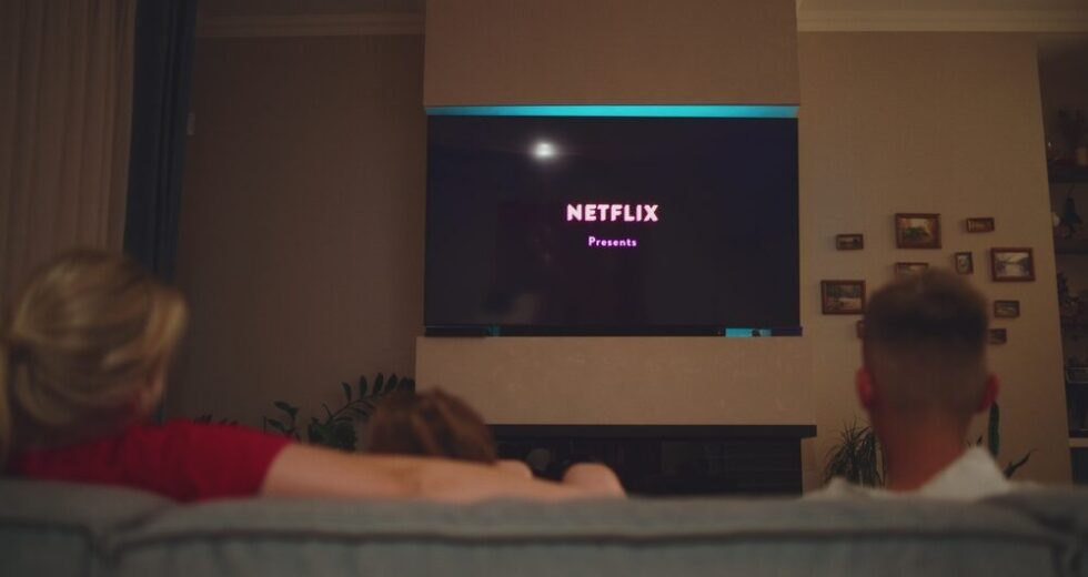 La Rivoluzione delle Piattaforme Video: Come Stanno Cambiando il Mercato della Televisione in Italia
