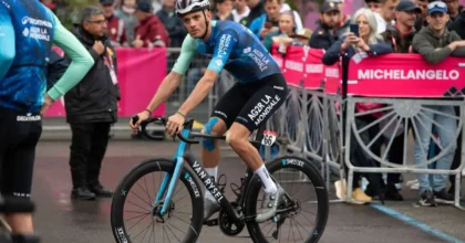 Tronchon vince in volata la 10^ tappa della Vuelta, Mas resta leader