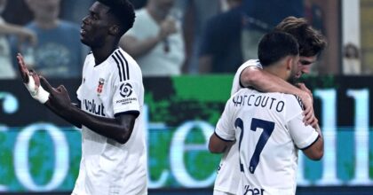 Poker del Como fuori casa, piegato 4-1 il Genoa