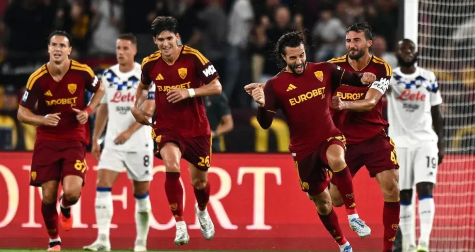 Roma rimonta l’Atalanta nel finale: 2-1 e vetta con l’Inter