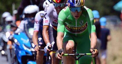 Van Aert batte Romele in volata, Mas resta leader della Vuelta