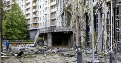 Riprendono gli attacchi russi su Kiev, almeno due morti e sette feriti