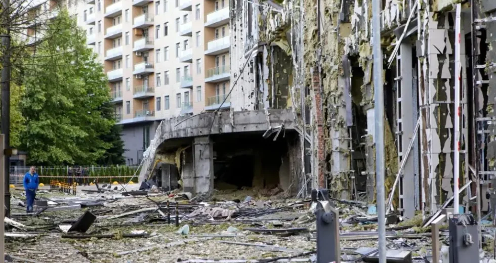 Riprendono gli attacchi russi su Kiev, almeno due morti e sette feriti