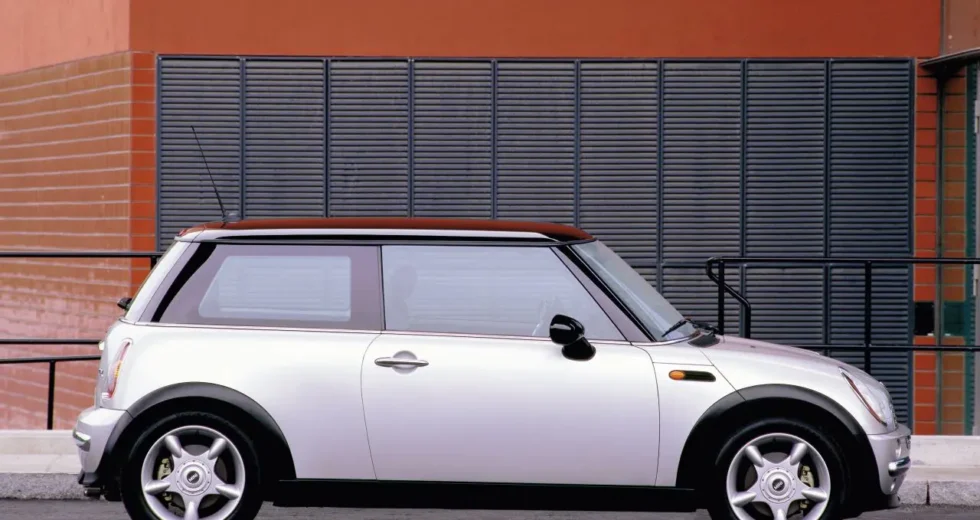 Mini celebra 25 anni in Italia, oltre 480mila vetture vendute dal debutto