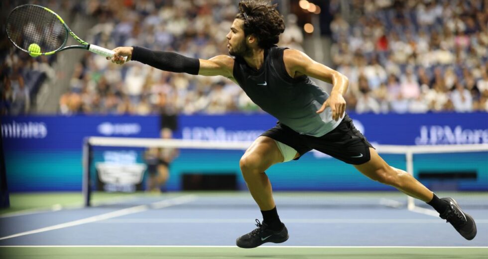 Alcaraz si arrende a Shelton nei quarti dello Us Open, avanti Tiafoe