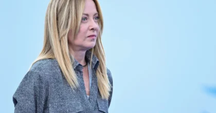 Meloni “Il governo tiene la barra dritta e non scappa”