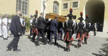 Camera ardente Bonino, il feretro della leader radicale arriva in Campidoglio