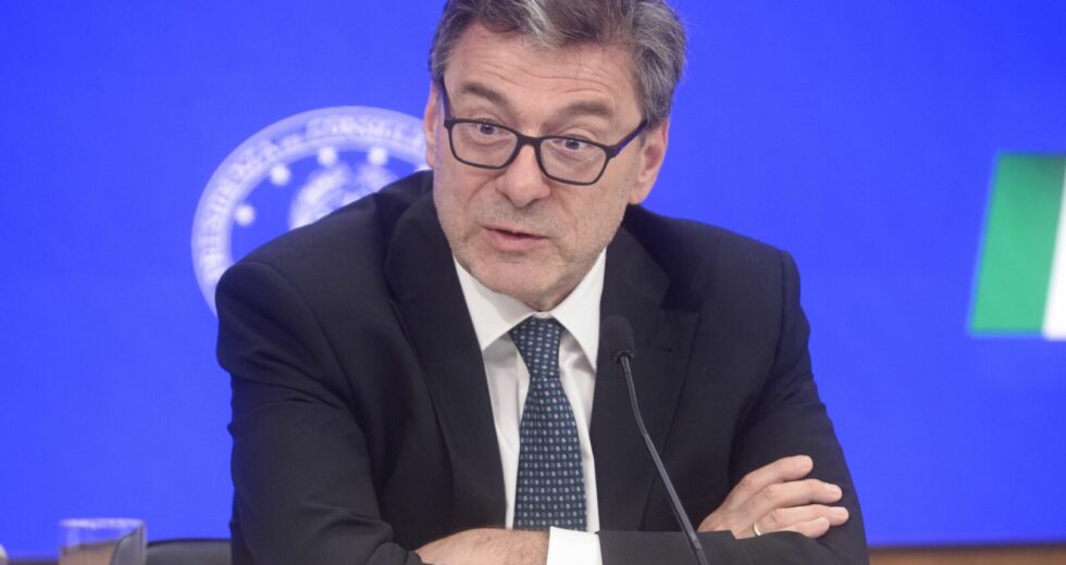 Giorgetti “Lavoriamo a fisco agevolato su giovani”