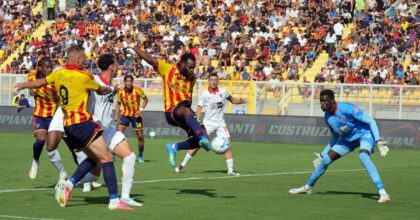 Gol ed emozioni al Via del Mare, il Lecce la spunta sul Monza per 3-2