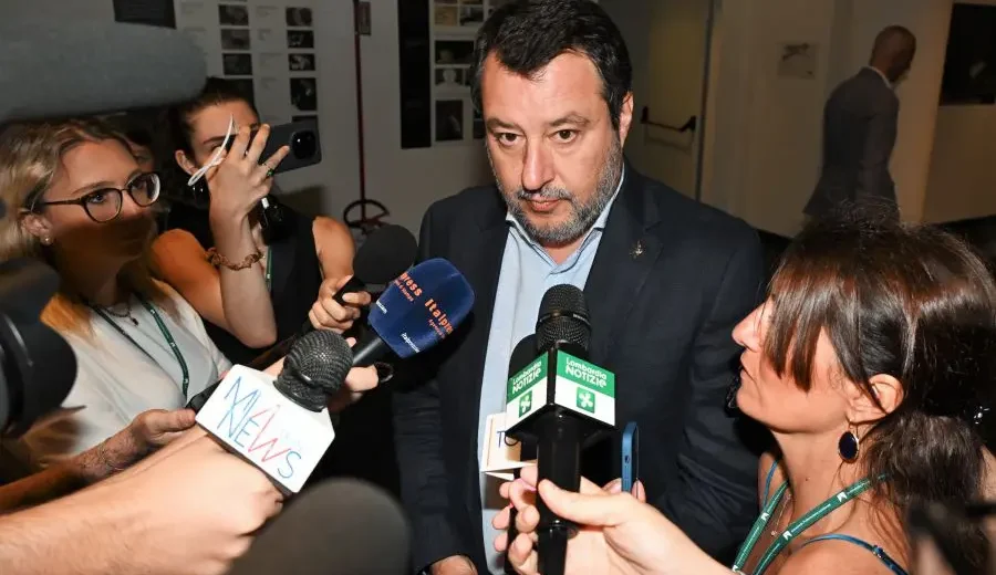 Immigrazione, Salvini “Revoca della cittadinanza per chi commette gravi reati”