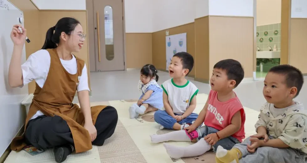 Cina, sostegno alla natalità con il miglioramento dei servizi per l’infanzia