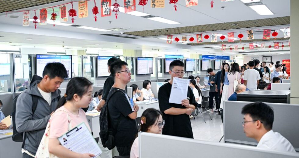 Cina, mercato del lavoro stabile nei primi otto mesi dell’anno