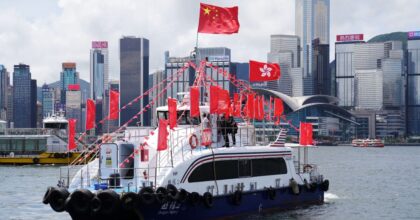 Hong Kong presenta il suo primo piano quinquennale di sviluppo socio-economico