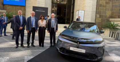 Lancia presenta Gamma il Suv dei 120 anni con design italiano e produzione a Melfi