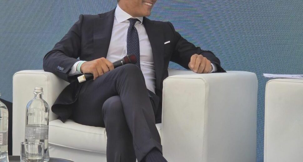 Terna, Monti “Investimenti sulla rete per sicurezza e costi energia più bassi”