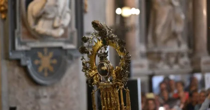 A Napoli si ripete il miracolo della liquefazione del sangue di San Gennaro