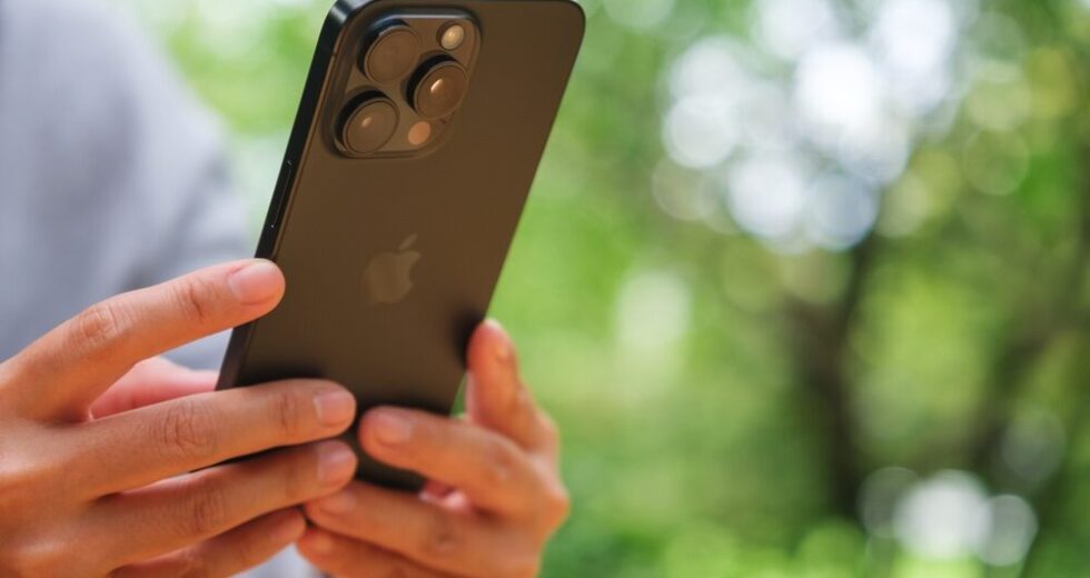 L’animazione dell’iPhone Duo riprodotta su Galaxy Z Fold 8: un esperimento interessante ma limitato