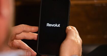 Revolut lancia il pagamento con riconoscimento facciale nel Regno Unito
