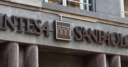 Intesa Sanpaolo approva aumento di capitale per l’Opas su Mps con il 97% dei voti