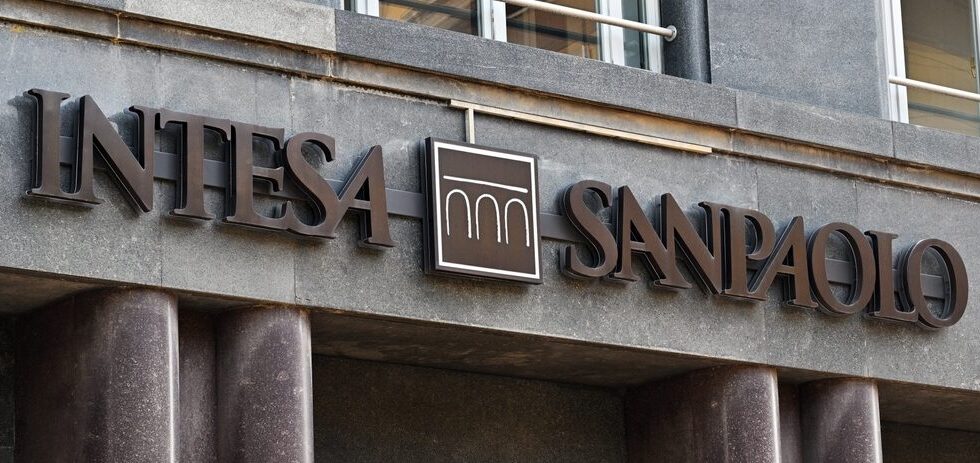 Intesa Sanpaolo approva aumento di capitale per l’Opas su Mps con il 97% dei voti