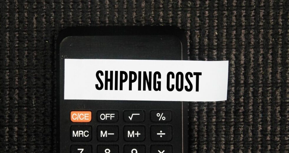 Nuove tasse sui mini pacchi extra Ue: handling fee e dazio aumentano i costi per gli acquisti online