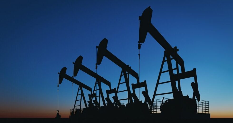 Petrolio oltre 100 dollari: le tensioni nello Stretto di Hormuz alimentano l’incertezza del mercato