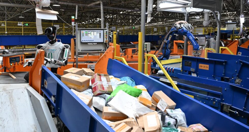 Cina, oltre 150 miliardi di pacchi consegnati dal servizio postale