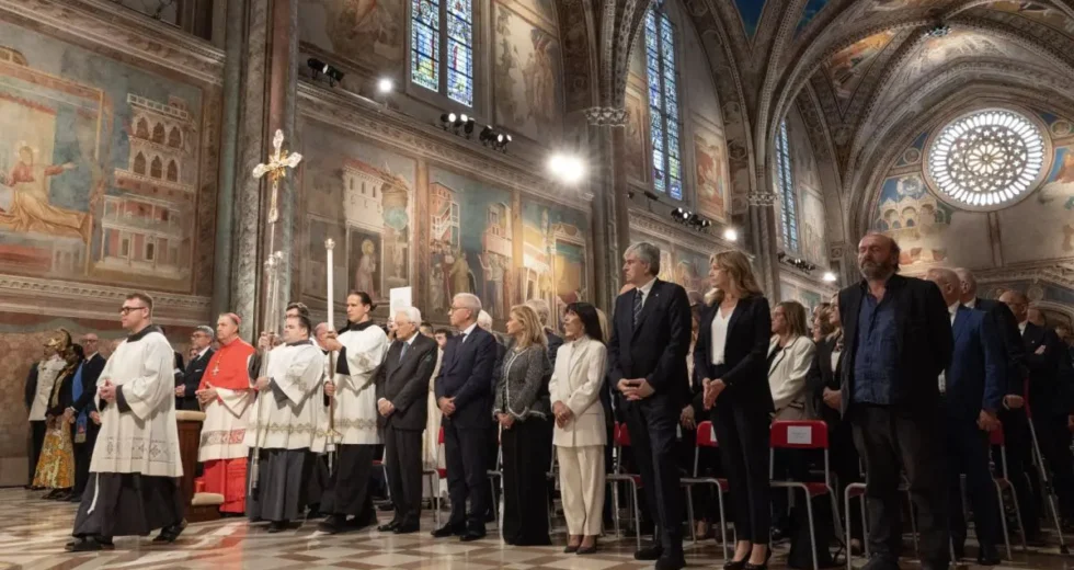 Mattarella “San Francesco ci insegna colpa più grande uccidere in nome Dio”