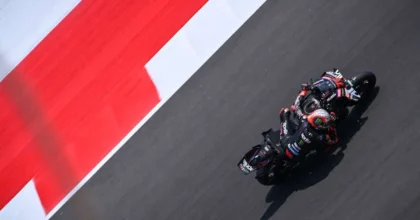 Bezzecchi trionfa nel Gp di Indonesia, podio tutto di marca Aprilia