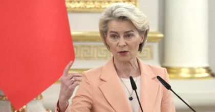 Ucraina, von der Leyen “Sostegno a Zelensky, da Ue fondi per droni e missili”