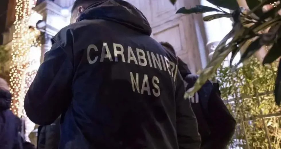 Violenze e abusi su anziane in Rsa nel Milanese, interdetti 3 operatori