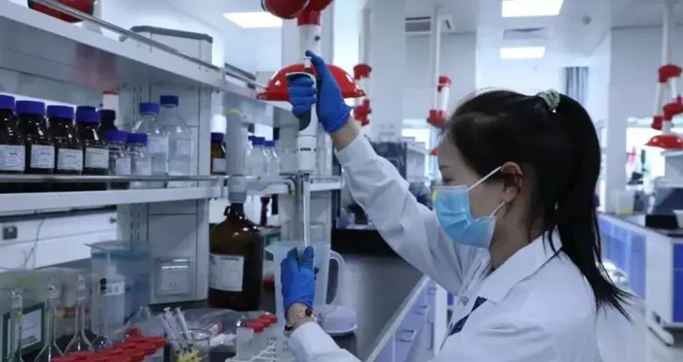 Cina, spesa per ricerca e sviluppo in aumento dell’8,2% nel 2025