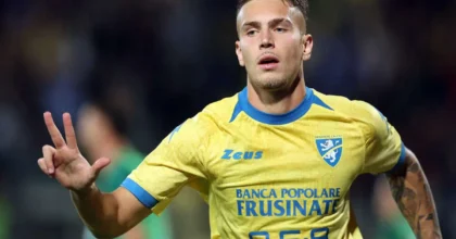 Raimondo fa sognare il Frosinone, Sassuolo al tappeto per 4-2