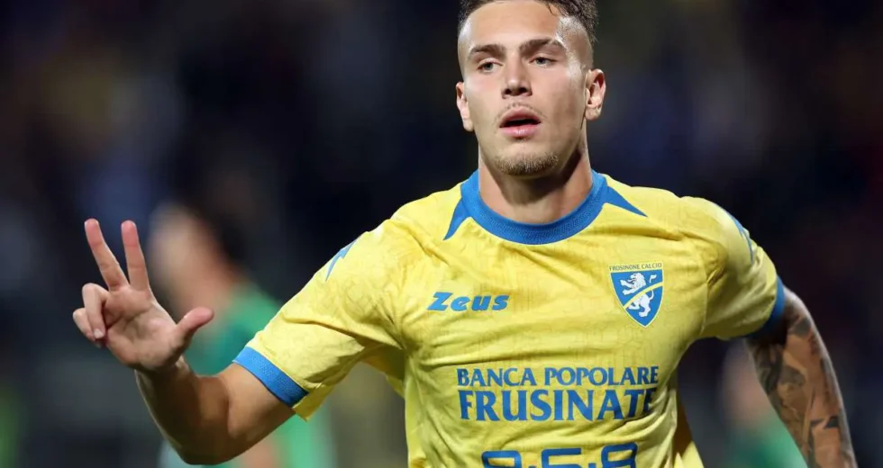 Raimondo fa sognare il Frosinone, Sassuolo al tappeto per 4-2