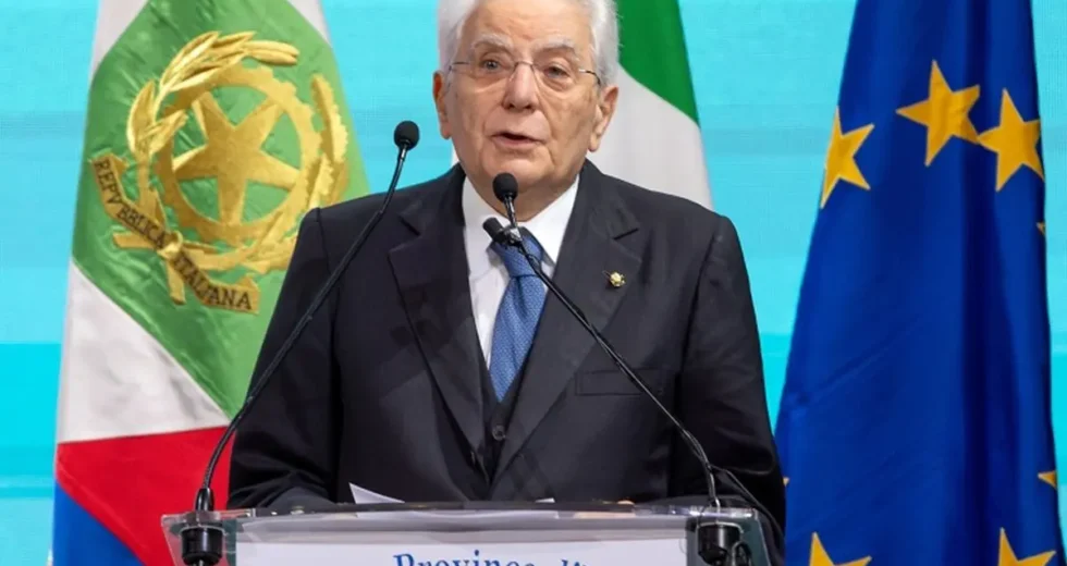 Cortei, Mattarella “Violenze inaccettabili da soggetti inediti”