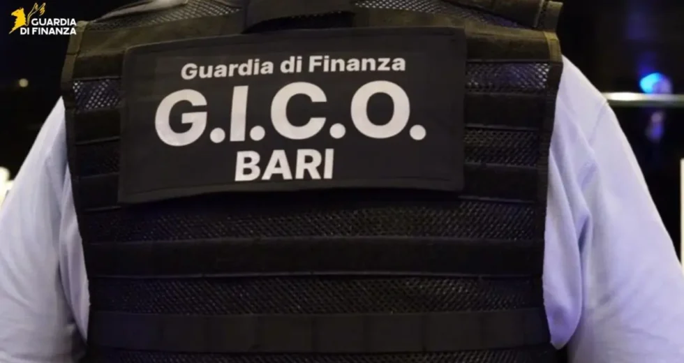 Usura ed estorsione, 4 misure cautelari e sequestri per 700mila euro a Bari