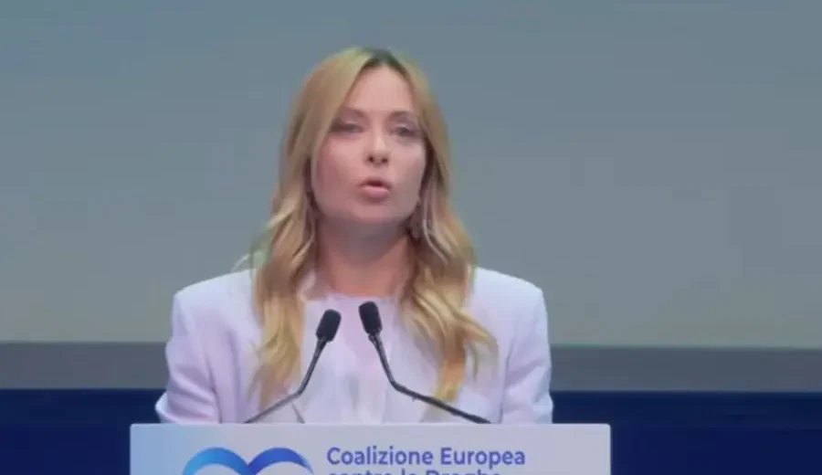 Meloni “La droga rende schiavi e gli schiavi non sono liberi”