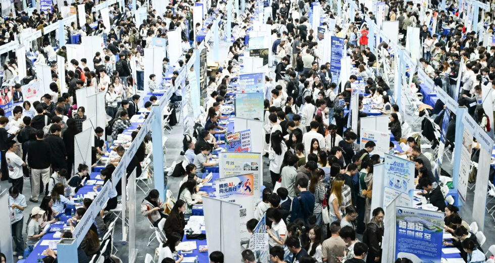Cina, linee guida per favorire l’occupazione sfruttando i progressi nell’IA