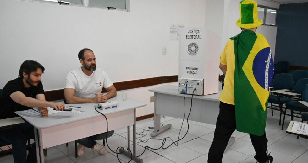 Ballottaggio in Brasile, prorogata di due ore chiusura dei seggi