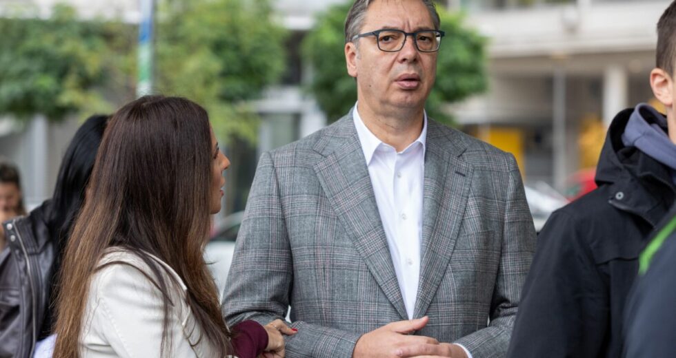 Svolta alle elezioni politiche in Serbia, Vucic riconosce sconfitta