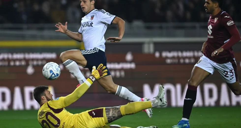 Adams illude il Torino, il Como rimonta e vince 3-1