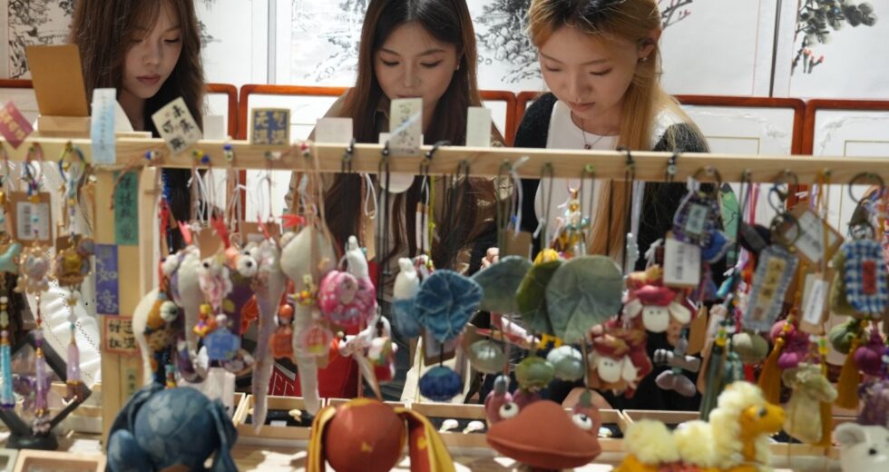 Cina, cala il PMI non manifatturiero. Stabili le attività dei servizi