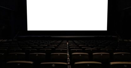 Cinema: Riduzione del 27% degli aiuti pubblici nel 2025 e fragilità delle imprese